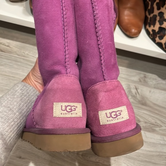 Fuchsia Ugg Boots - Picture 3 of 4